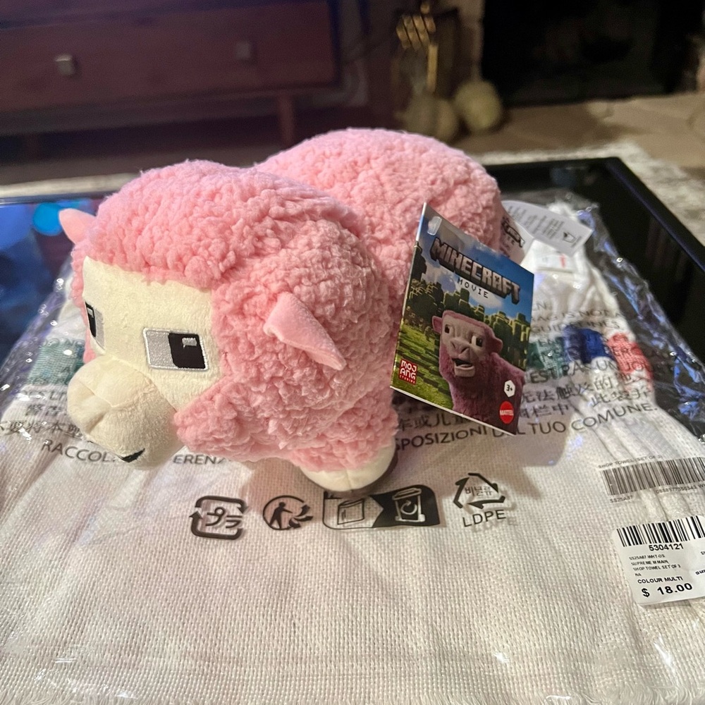 Plush Mattel Minecraft Movie Pink Sheep Mouton Rose Plush Toy – New – In Hand